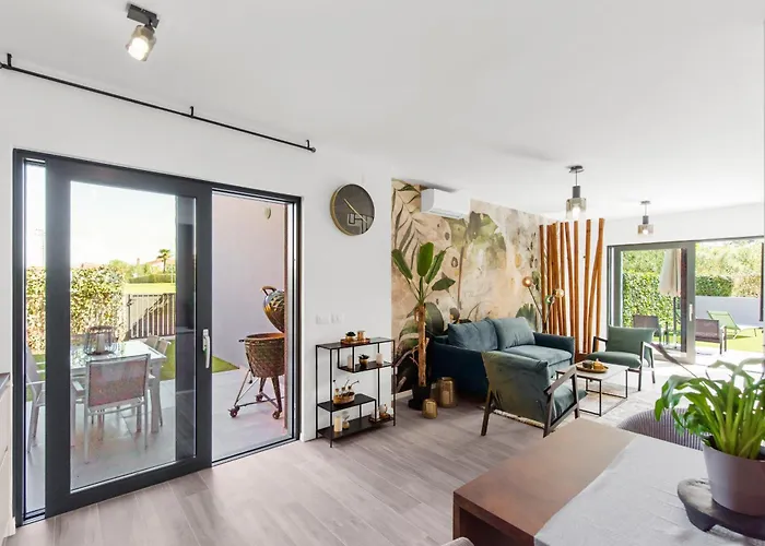 New Casa Familia With Frontyard, Backyard And Great Bbq! Nyaraló Poreč
