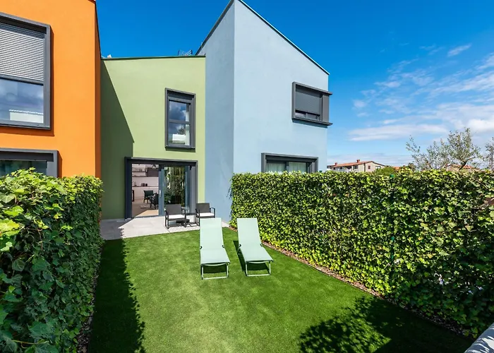 New Casa Familia With Frontyard, Backyard And Great Bbq! *