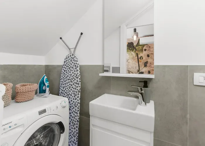 New Casa Familia With Frontyard, Backyard And Great Bbq!