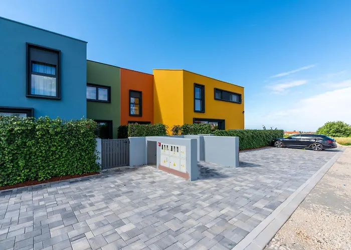 Nyaraló New Casa Familia With Frontyard, Backyard And Great Bbq! *