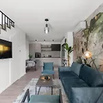 Nyaraló New Casa Familia With Frontyard, Backyard And Great Bbq!