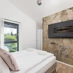 New Casa Familia With Frontyard, Backyard And Great Bbq! * Poreč