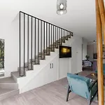 Nyaraló New Casa Familia With Frontyard, Backyard And Great Bbq!