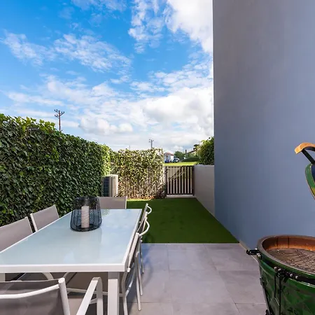 Feriehus New Casa Familia With Frontyard, Backyard And Great Bbq! *