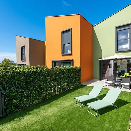 New Casa Familia With Frontyard, Backyard And Great Bbq! Poreč