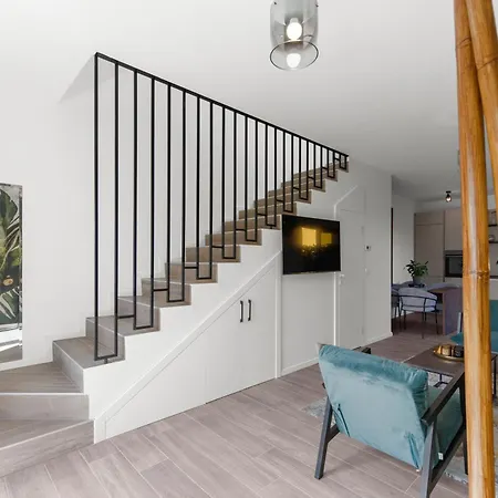 Dom wakacyjny New Casa Familia With Frontyard, Backyard And Great Bbq!