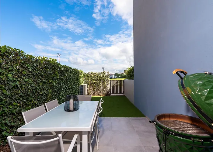 Ferienhaus New Casa Familia With Frontyard, Backyard And Great Bbq! *