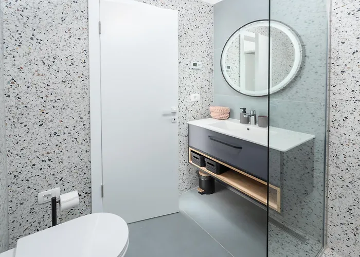 Ferienhaus New Casa Familia With Frontyard, Backyard And Great Bbq!