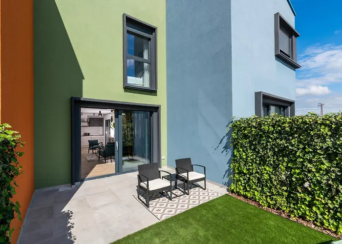 New Casa Familia With Frontyard, Backyard And Great Bbq! * Πόρετς