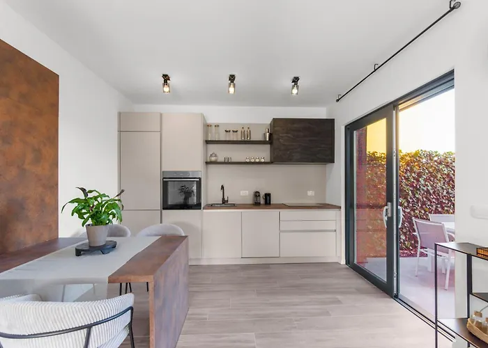 New Casa Familia With Frontyard, Backyard And Great Bbq! Ferienhaus *