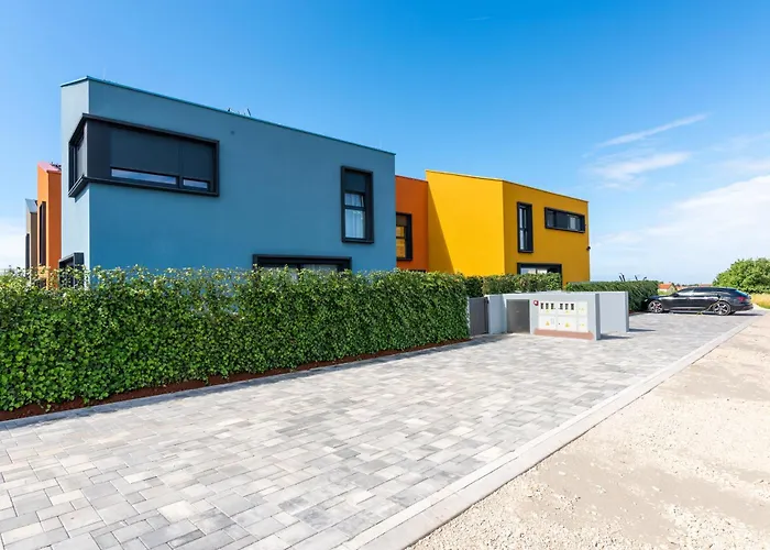 Feriehus New Casa Familia With Frontyard, Backyard And Great Bbq! Poreč