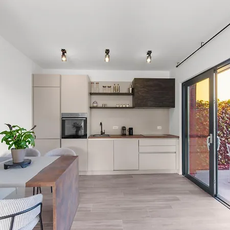 New Casa Familia With Frontyard, Backyard And Great Bbq! Vakantiehuis *